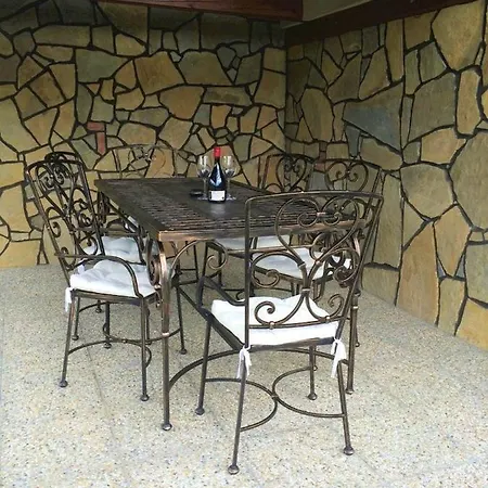 Rekreacny Domcek A - Pri Potoku Velicna