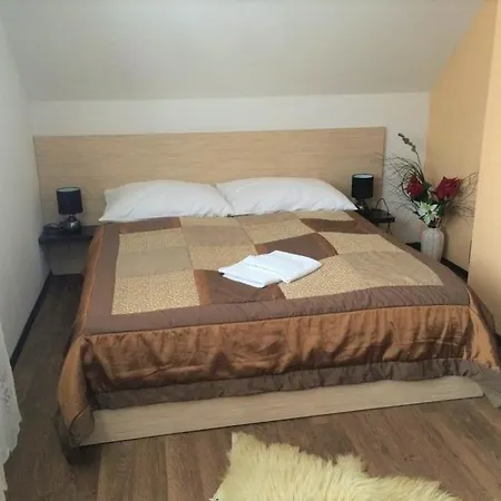 Rekreacny Domcek A - Pri Potoku * Velicna